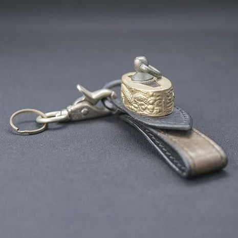【アクセサリー】縁（ふち）付キーホルダー V
