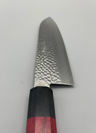 【三徳包丁】槌目ダマスカス 185mm 黒合板と赤合板の八角柄