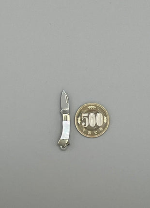 【小型ナイフ・小刀】ペンダントナイフ 15mm 白蝶貝